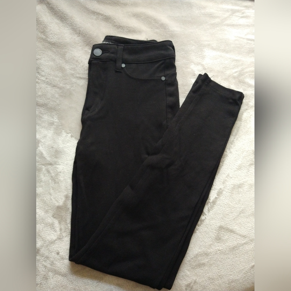 Eva Longoria Size 4 stretchy skinny pants